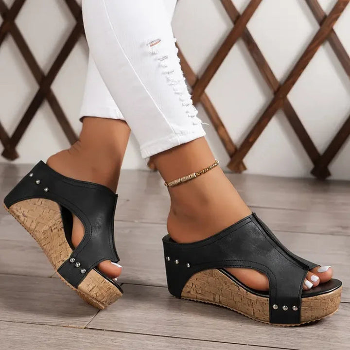 Lorena | Bequeme und orthopädische Keilabsatz Sandalen 2