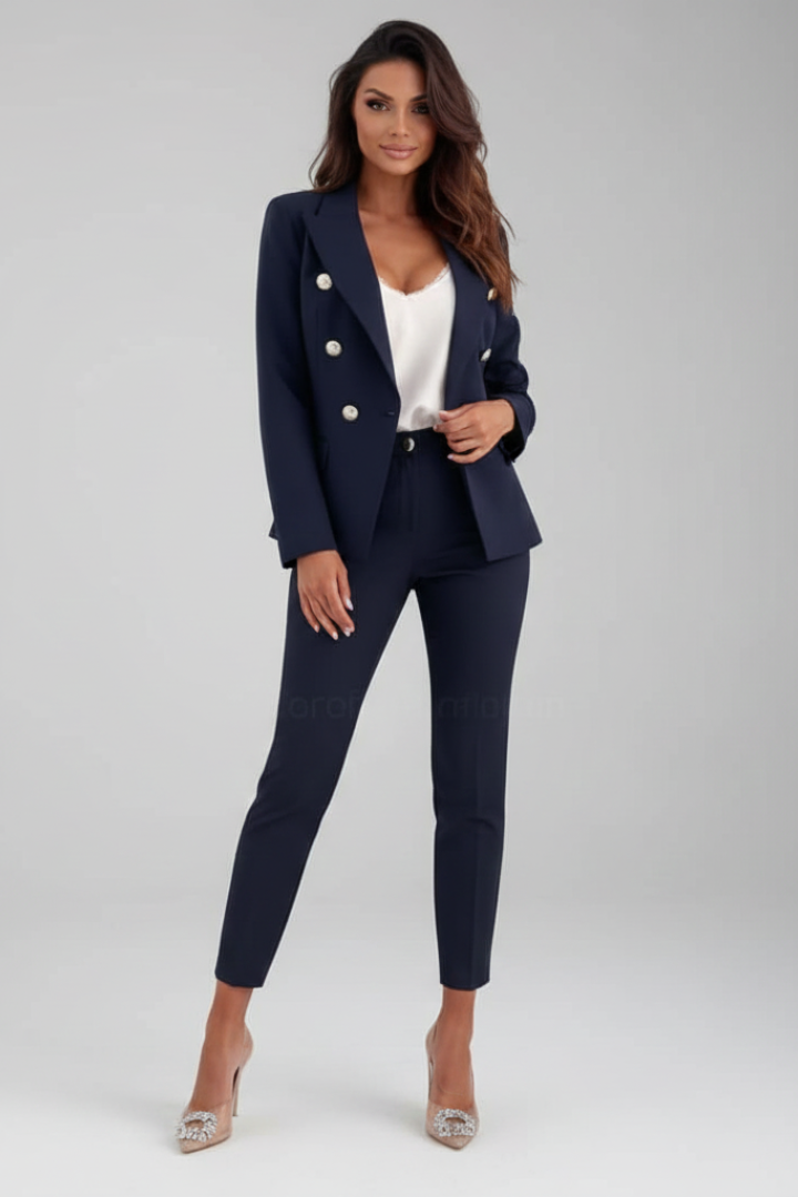 Mara | Eleganter Damenanzug Schwarz – Maßgeschneiderter Zweireiher Blazer mit Gerader Hose 6