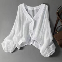 Johanna | Lightweight women's blouse with V-neck and batwing sleeves