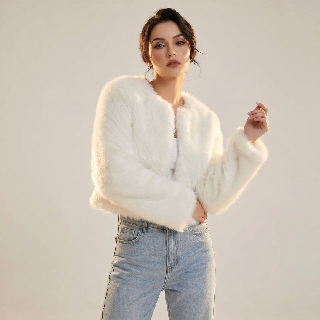 Mia | Kurze Damen-Strickjacke aus Kunstpelz 1
