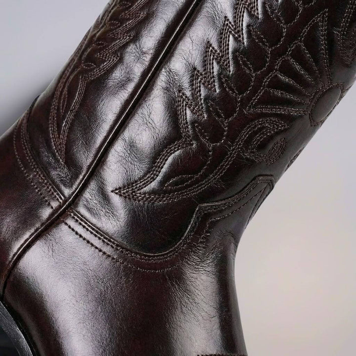 Mila | Zeitlos und elegant Stiefel aus poliertem Leder 3