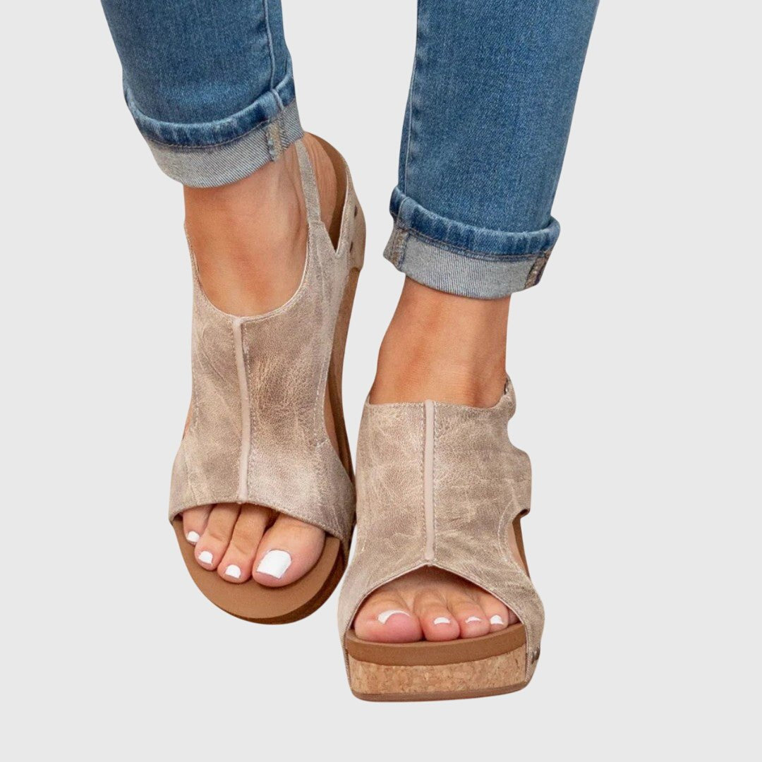Mira | Bequeme und orthopädische Keilsandalen 0