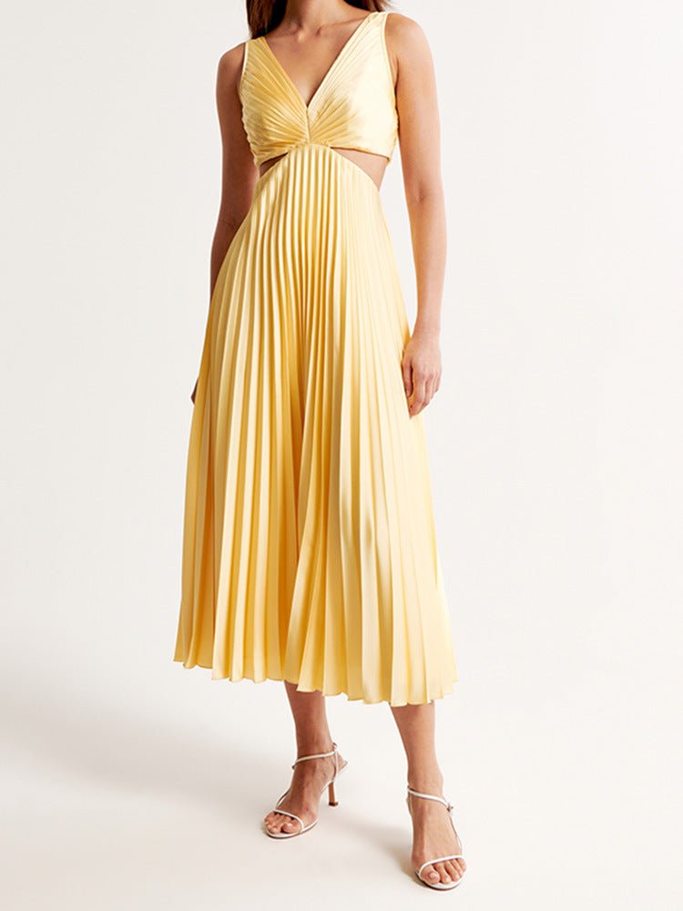 Nadine | Plissee-Maxikleid mit modernen Cut-outs 2