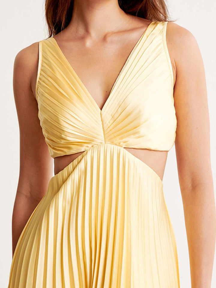 Nadine | Plissee-Maxikleid mit modernen Cut-outs 4