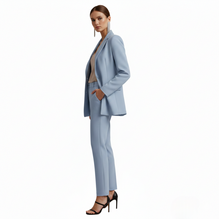 Natascha | Eleganter Damen Anzug Blau – Zweireihig, Maßgeschneidert &amp; Festlich 4