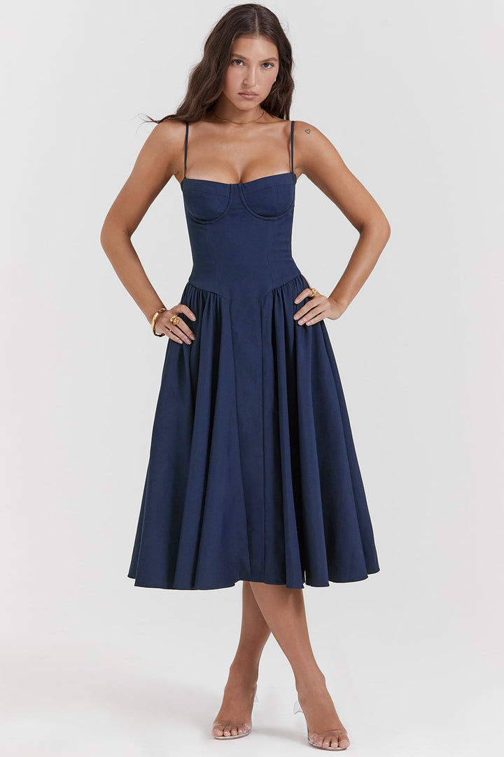 Nivara | Elegantes Korsettkleid mit Fließendem Rock 0