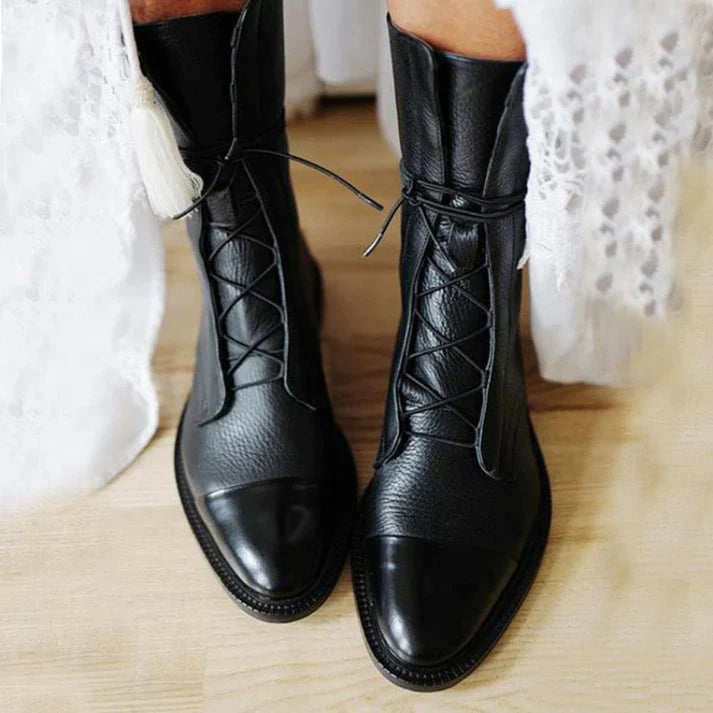 Olivia | Bequeme und strapazierfähige Stiefel im Vintage-Stil 1