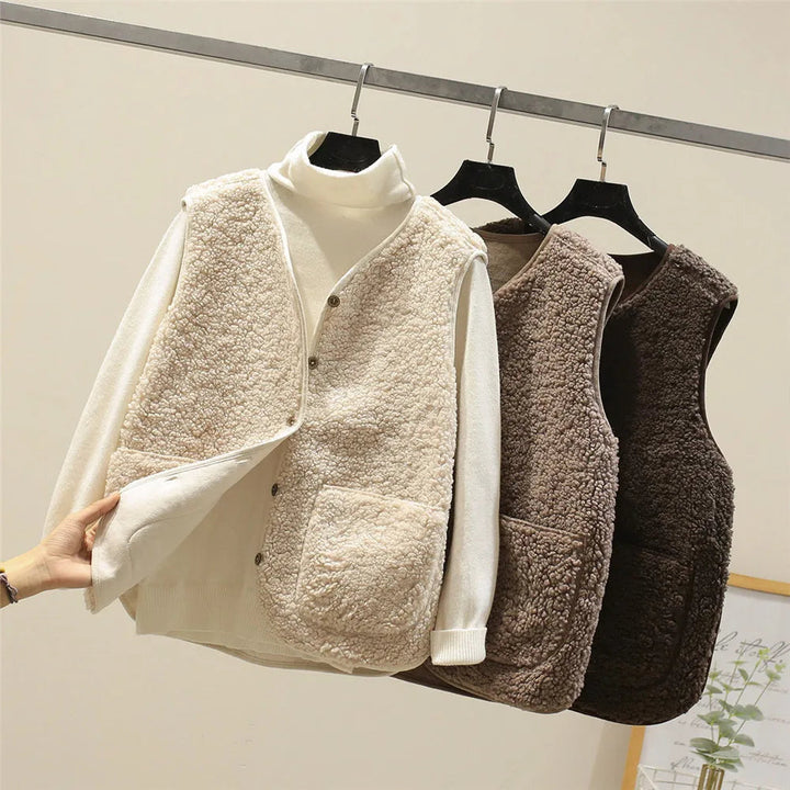 Olivia | Klassische & Leichte Damen Strickjacke mit weichem Tragegefühl 5