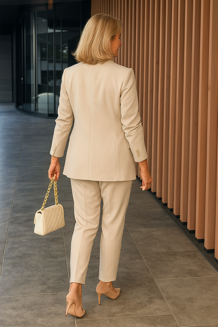 Petrina | Eleganter, Maßgeschneiderter Hosenanzug Damen Festlich für Jedes Event 1
