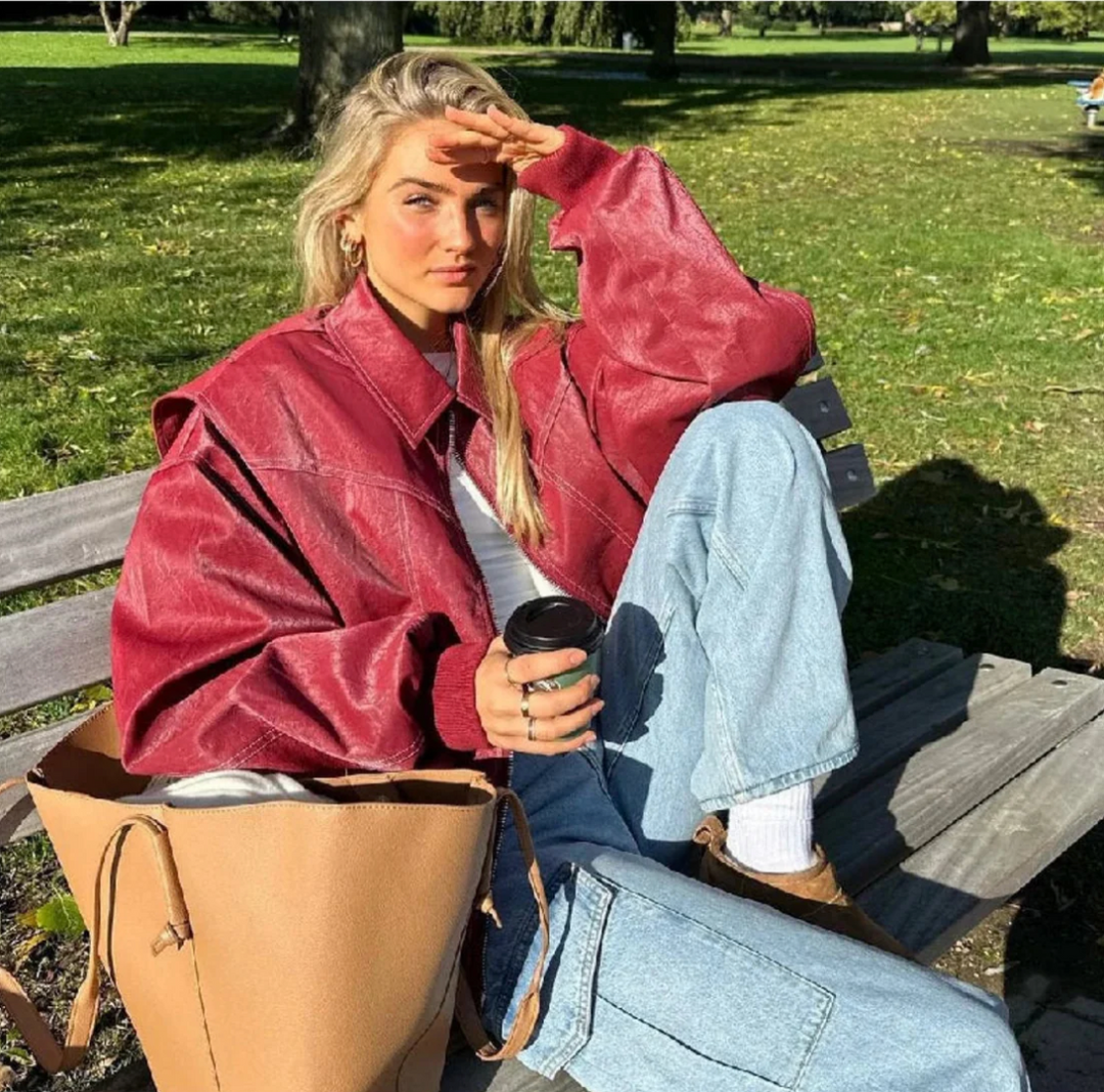 Ravena | Trendige, Lässige &amp; Hochwertige Rote Oversize-Jacke 1