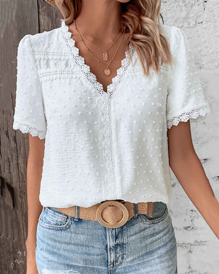 Romy | Elegante, Atmungsaktive &amp; Vielseitige Bluse mit V-Ausschnitt 0