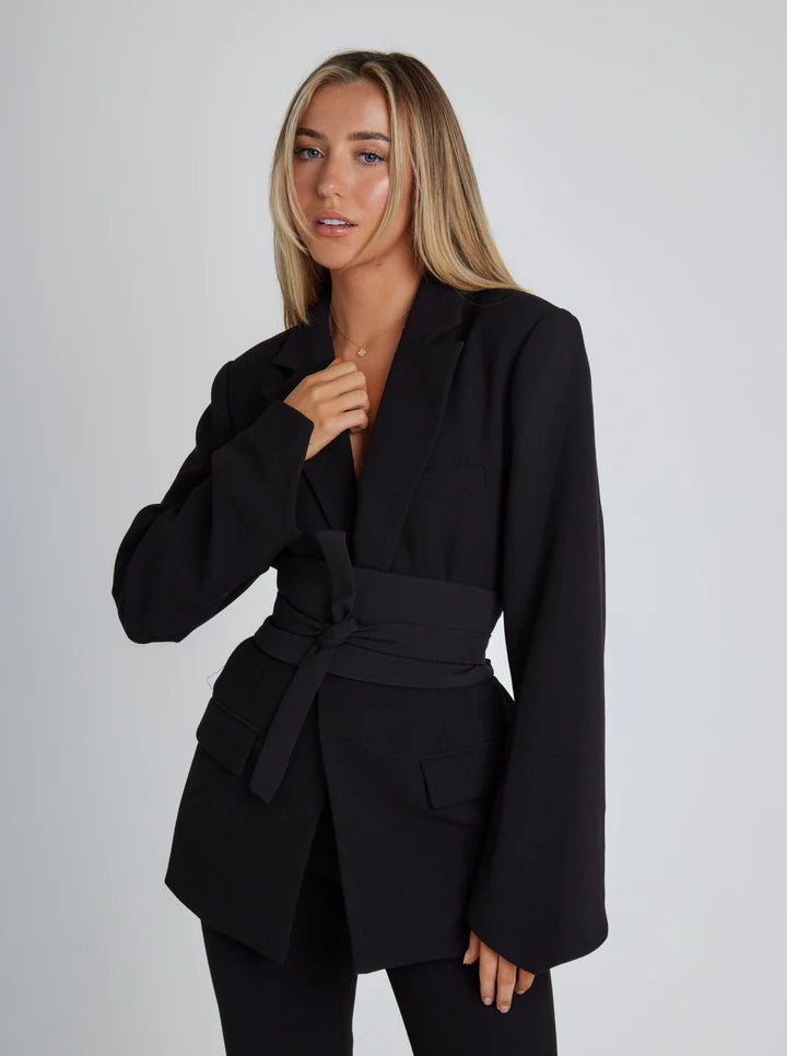 Saskia | Moderner und klassischer Damenblazer 1