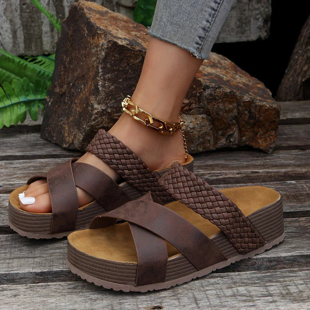 Sophia | Elegante orthopädische Sandalen mit niedrigem Absatz 0
