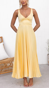 Sophie| Elegant pleated maxi dress for summer grace