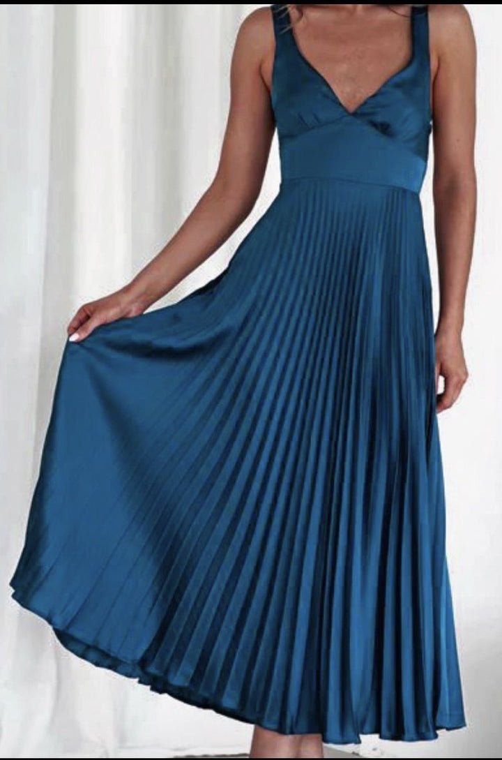 Valeria | Elegantes Maxikleid Sommer mit Fließendem Plissee-Design für Festliche Anlässe 6