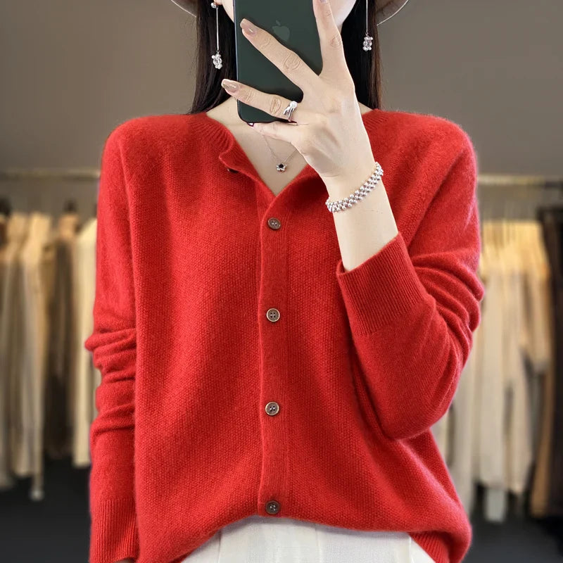 Victoria | Elegante Damen Strickjacke mit Knopfleiste 10