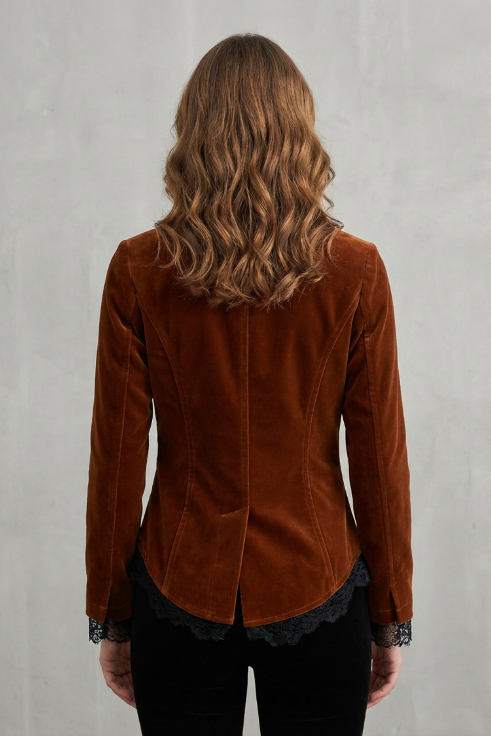 Valdrienne | Taillierter Samt Blazer – Romantische Spitze für Damen