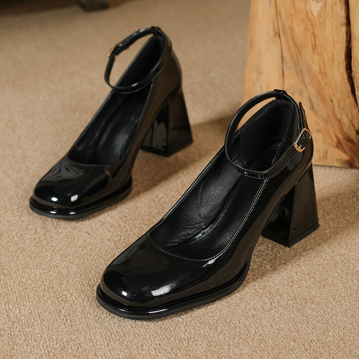 Celeste | Klassische Hochglanz-Patent-Absatzschuhe