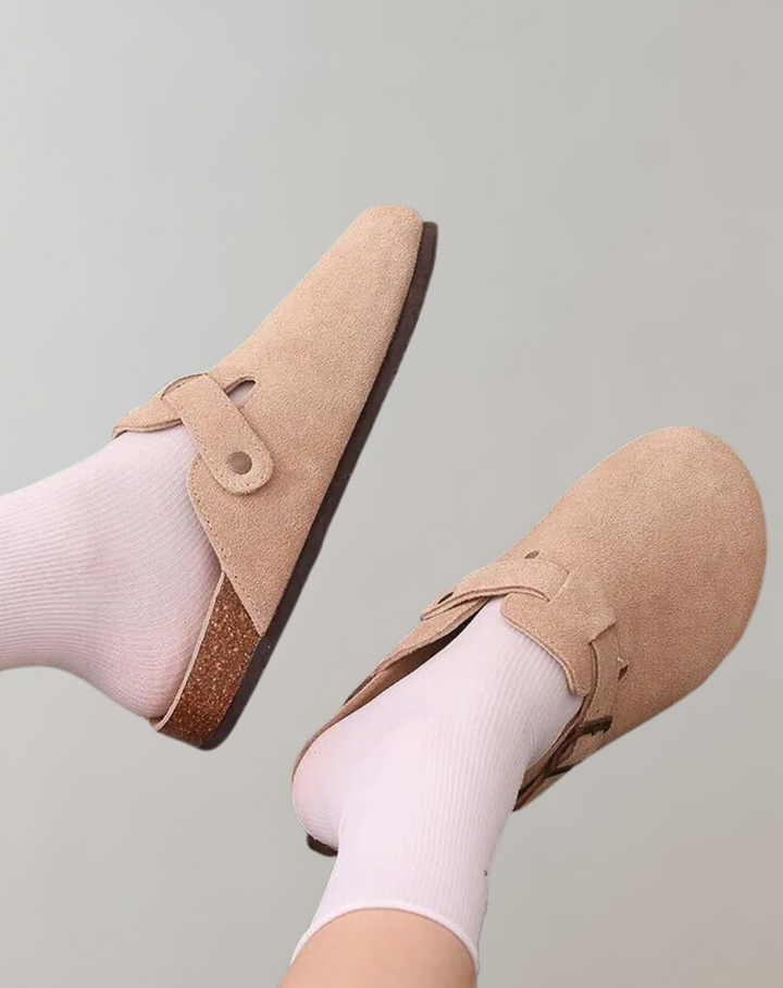 Chloe | Stylish and Ergonomic Women’s Slides