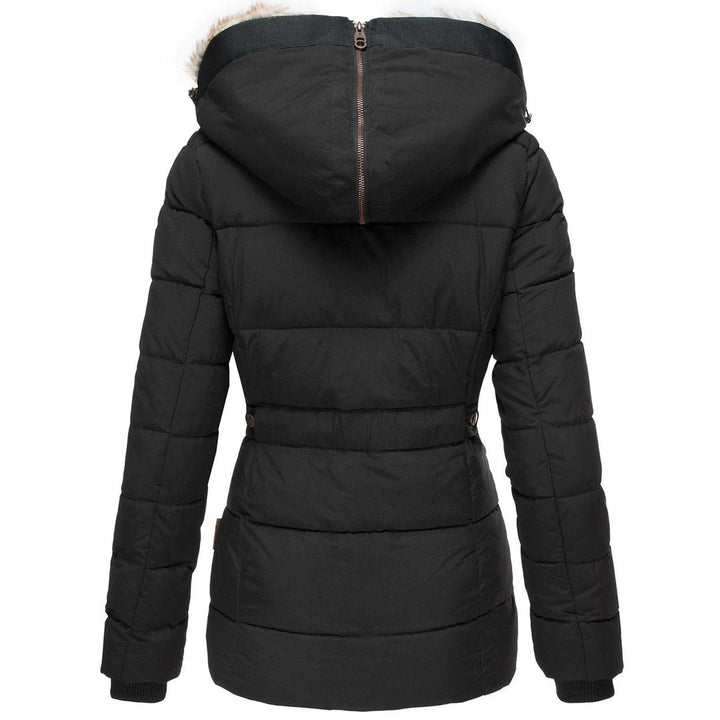 Bettina | Damen Taillierte Winterjacke mit Kapuze