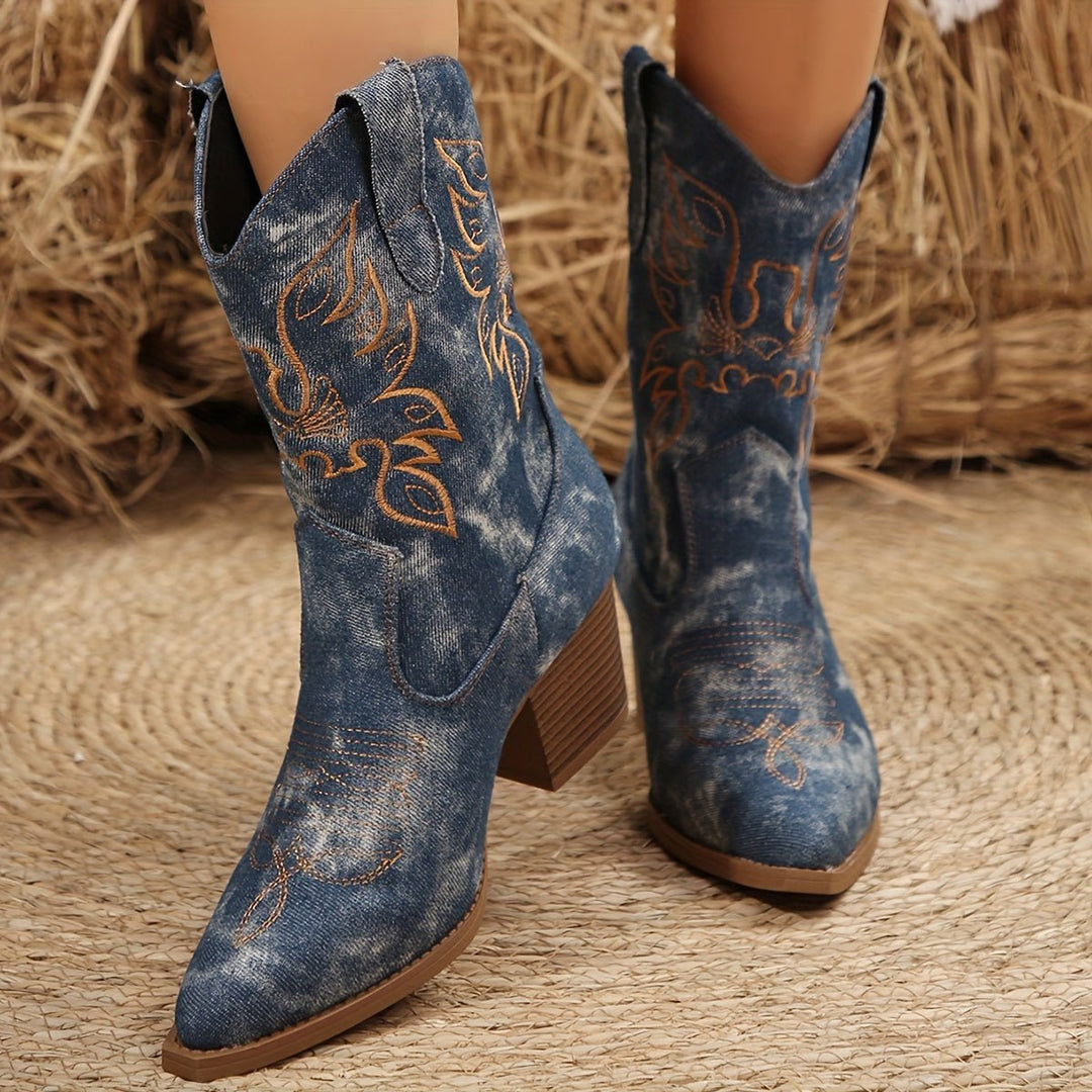 Emilia | Elegant cowboy boots with floral embroidery