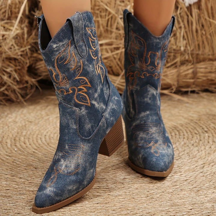 Emilia | Elegant cowboy boots with floral embroidery