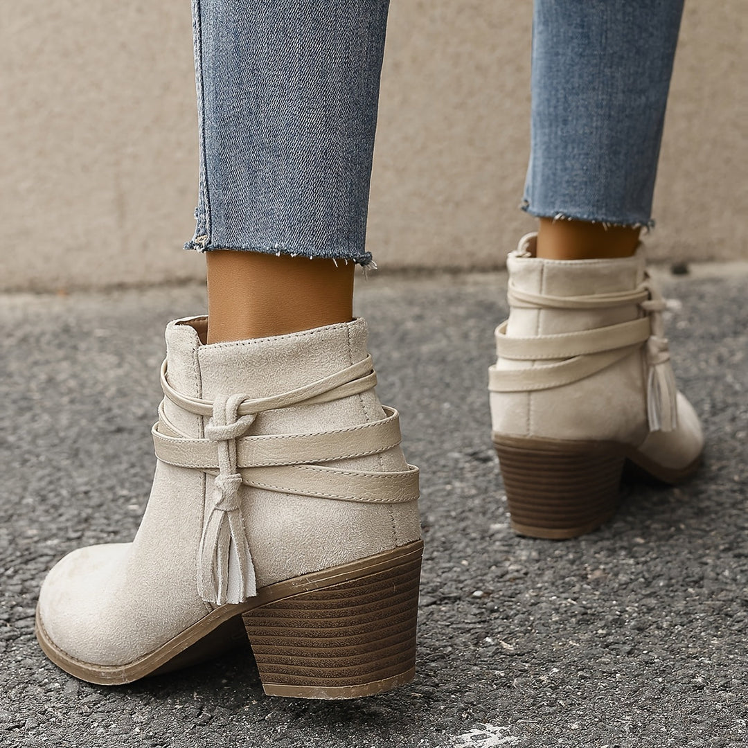 Petra | Elegante Und Moderne Quasten Stiefeletten