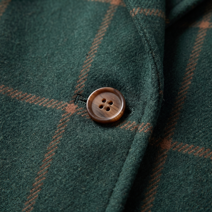 Koralle | Checkered Coat – Klassisches Design für jeden Anlass