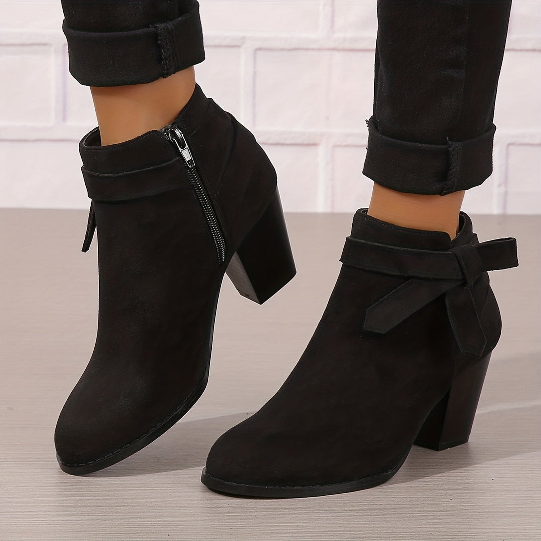 Lea | Elegant and Modern Ankle Boots with Bow Detail