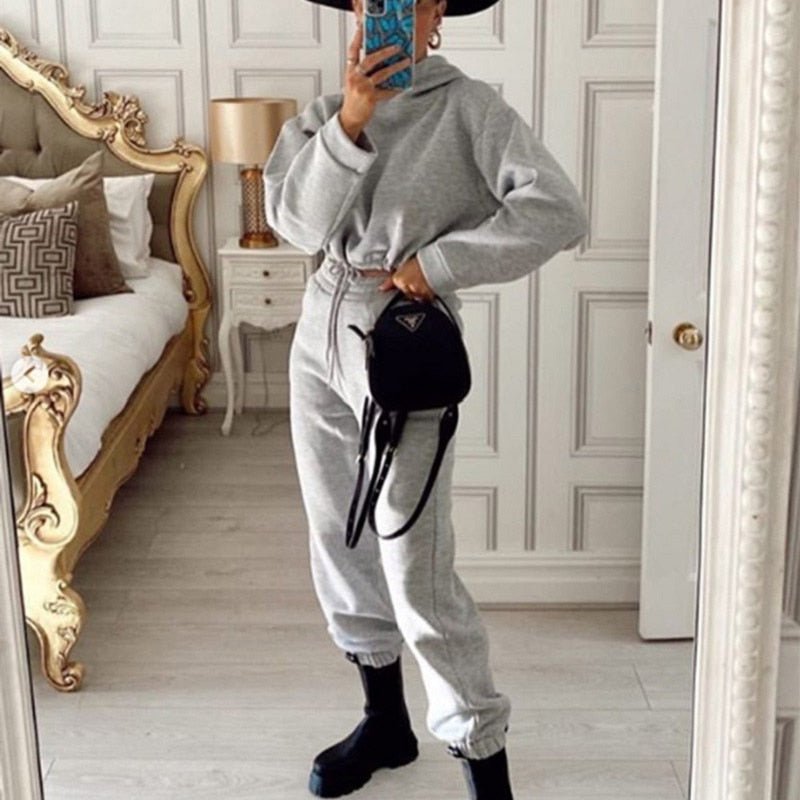 Drune | Trainingsanzug Set – Modernes Crop-Design für Damen