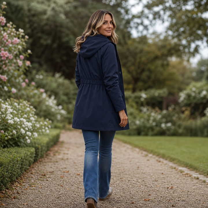 Rainfelle | Slim-Fit Kapuzen Regenjacke mit Kordelzug