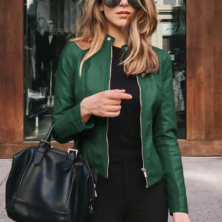 Phoebe | Slim-Fit Faux Leather Jacket – Stylish Cropped Design for Women