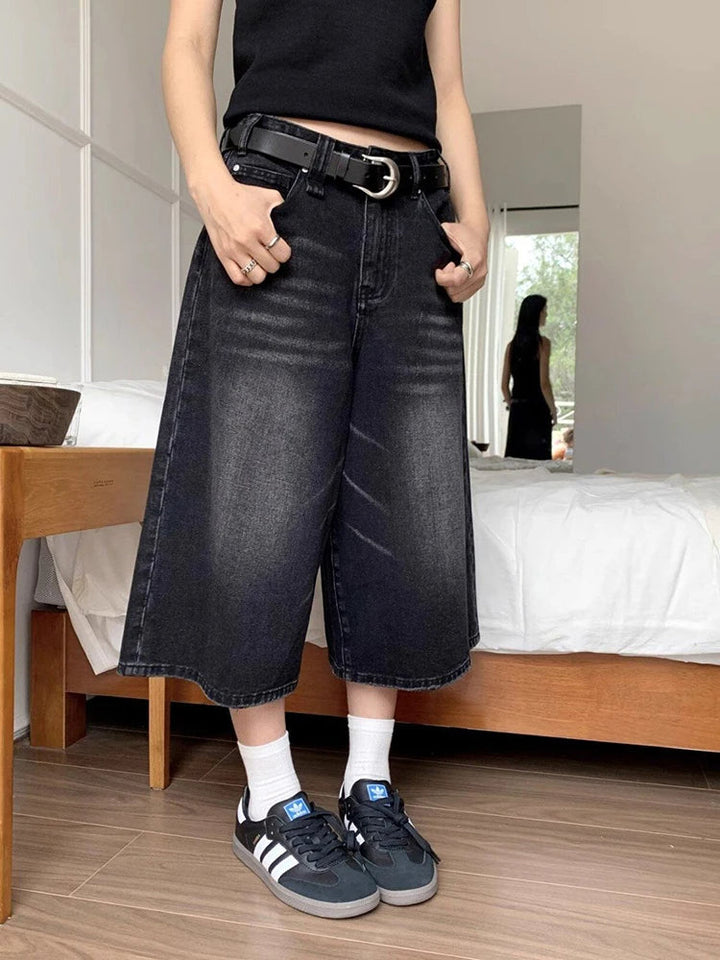 Mia | Retro Denim Culottes: Wide-Leg Trousers for a Striking Streetwear Look